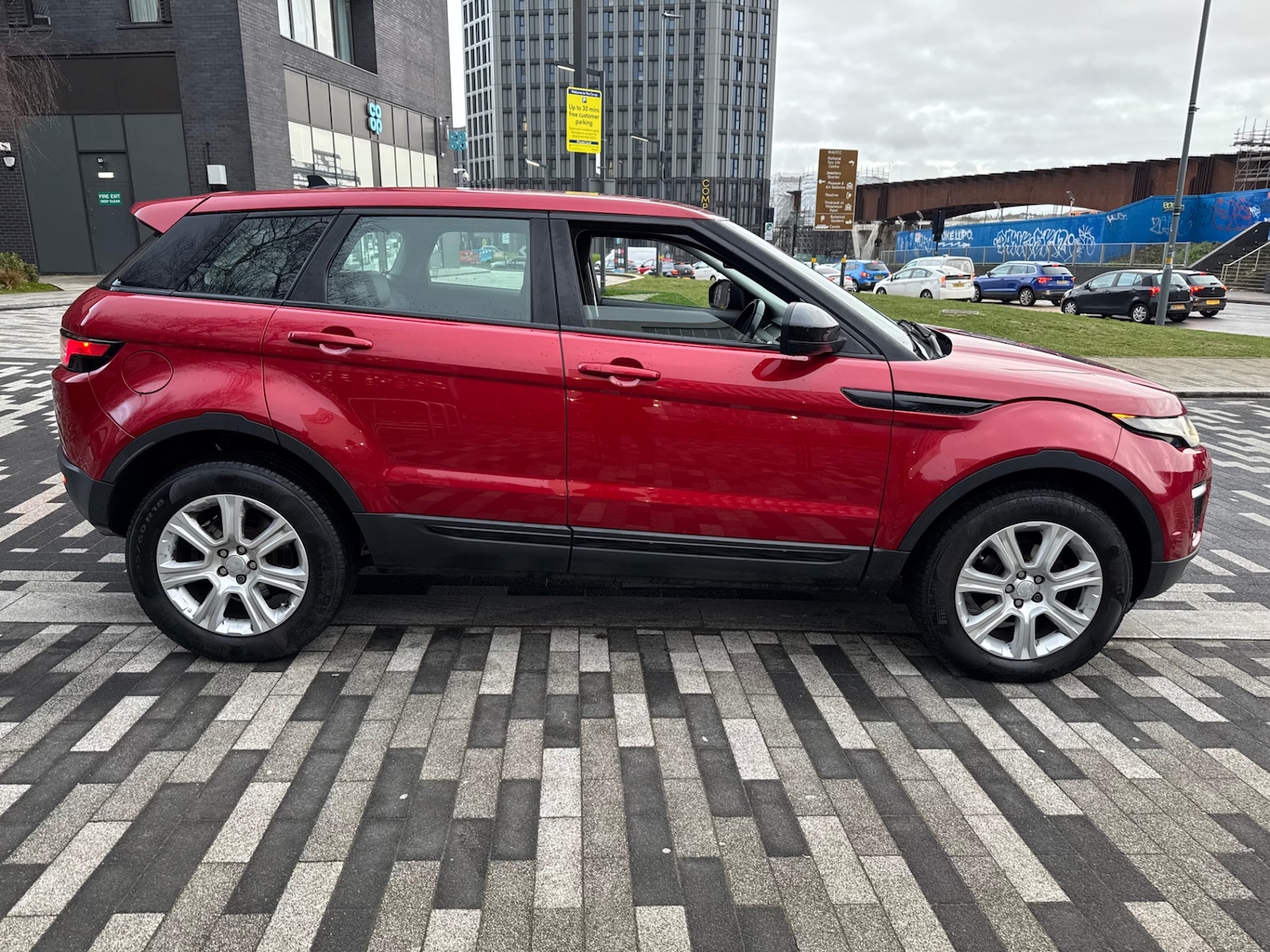 Used Land Rover Range Rover Evoque 2015 for sale - 77907008: Photo 3