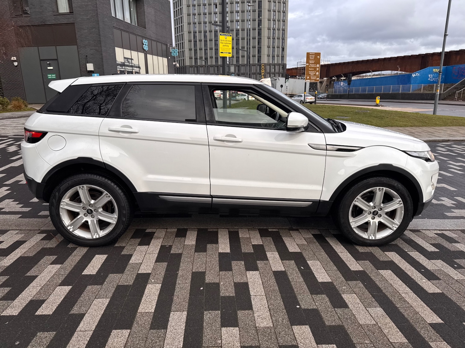 Used Land Rover Range Rover Evoque 2013 for sale - 77189522: Photo 3