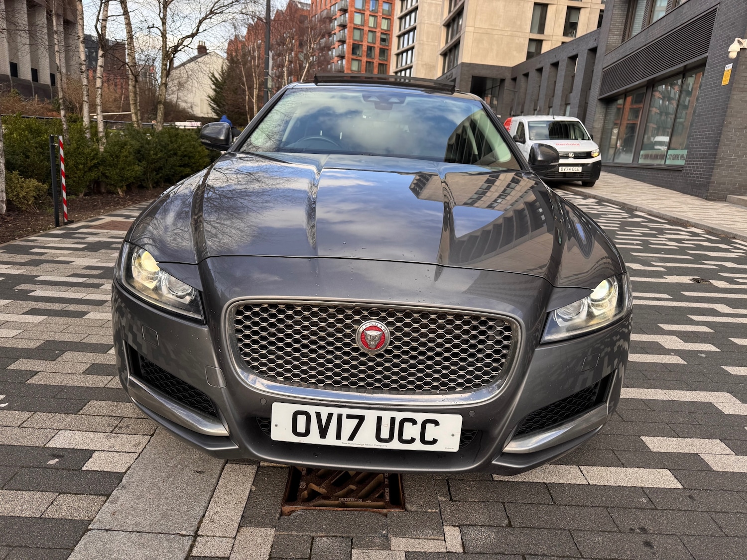 Used Jaguar XF 2017 for sale - 77264735: Photo 2