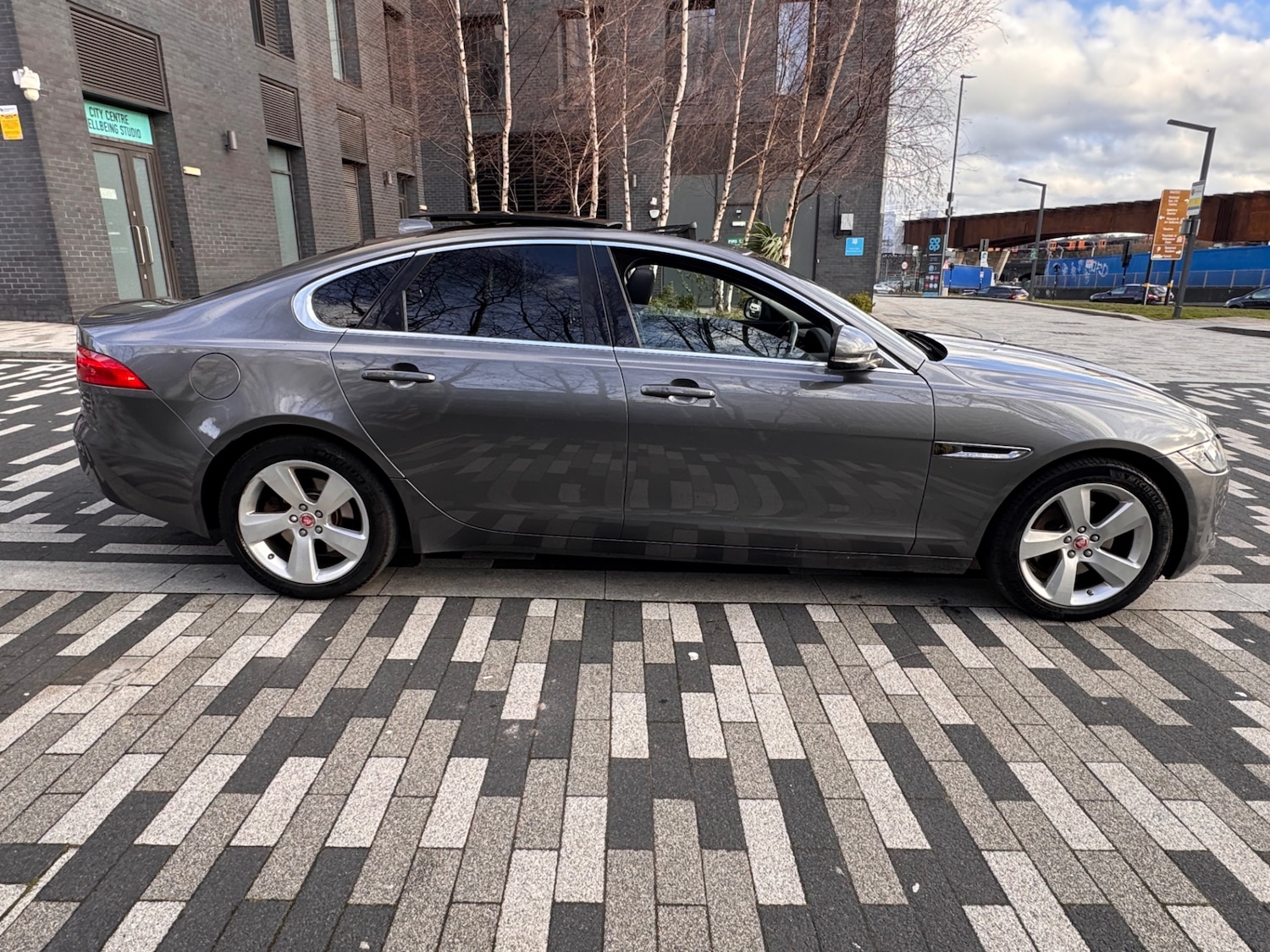 Used Jaguar XF 2017 for sale - 77264735: Photo 3