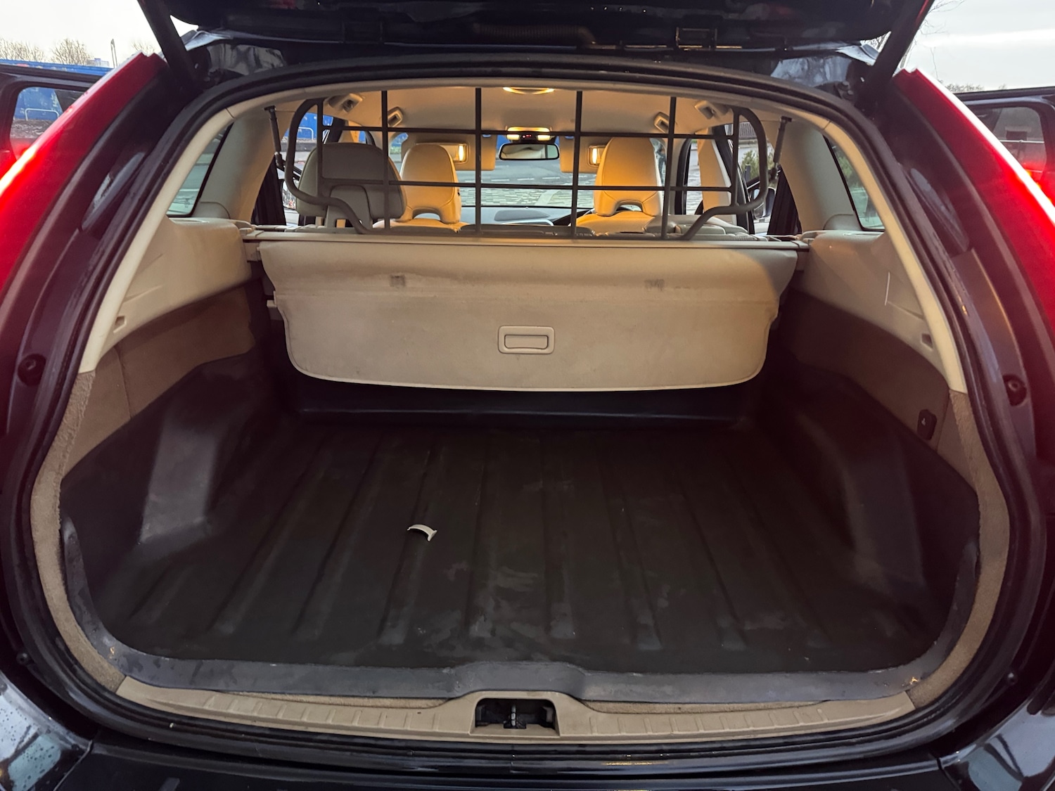 Used Volvo XC60 2011 for sale - 77090238: Photo 11