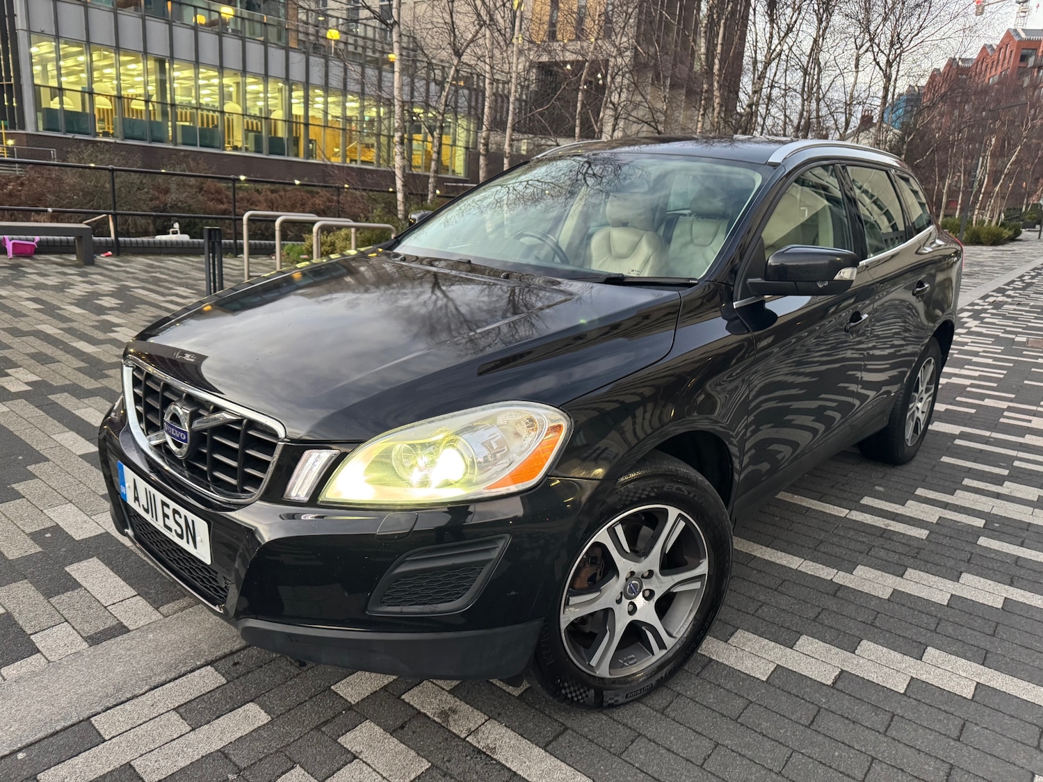 Used Volvo XC60 2011 for sale - 77090238: Photo 13