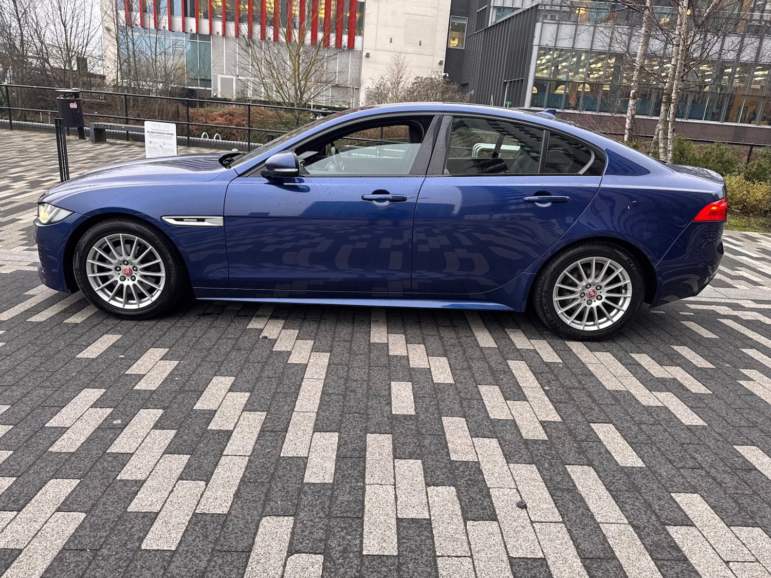 Used Jaguar XE 2015 for sale - 77413353: Photo 5