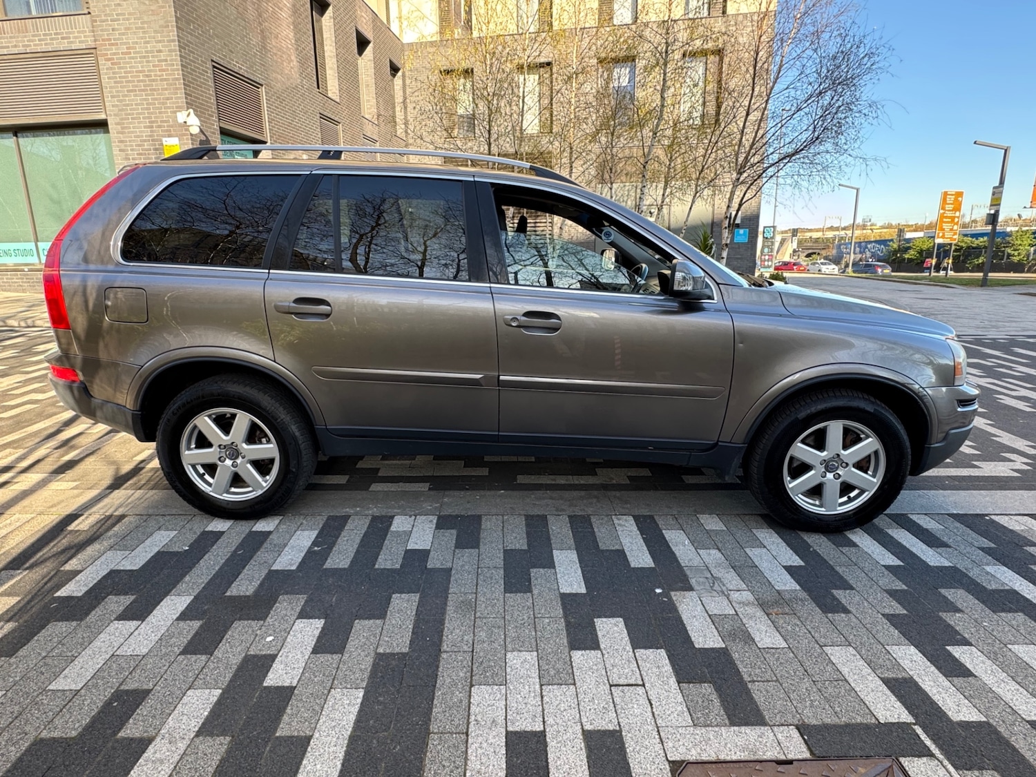 Used Volvo XC90 2010 for sale - 74226238: Photo 3