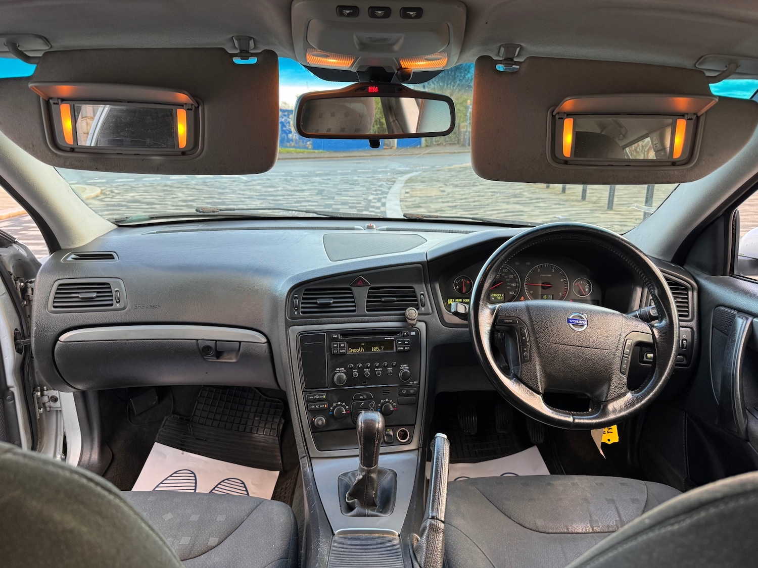 Used Volvo V70 2004 for sale - 77522445: Photo 8