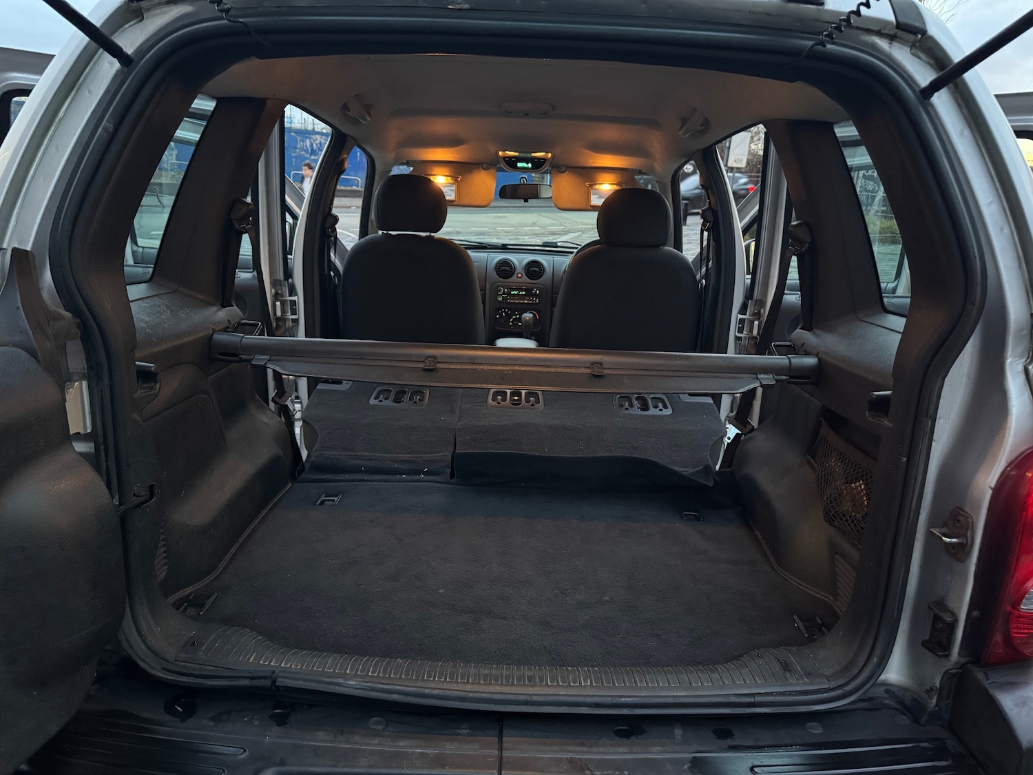 Used Jeep Cherokee 2004 for sale - 76911523: Photo 11