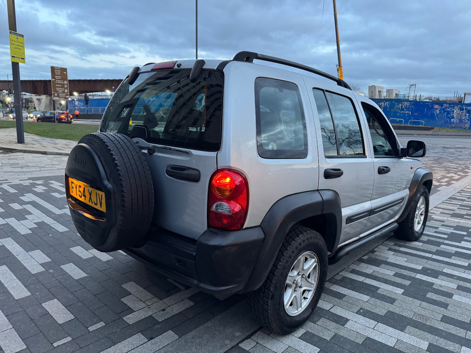 Used Jeep Cherokee 2004 for sale - 76911523: Photo 14
