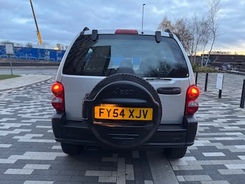 Used Jeep Cherokee 2004 for sale - 76911523: Photo