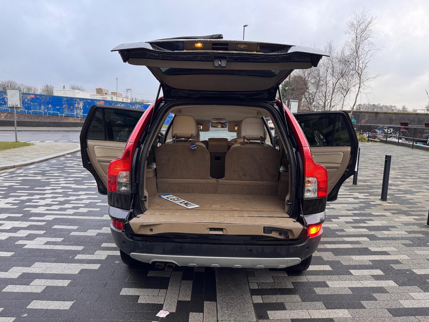 Used Volvo XC90 2011 for sale - 77289502: Photo 11