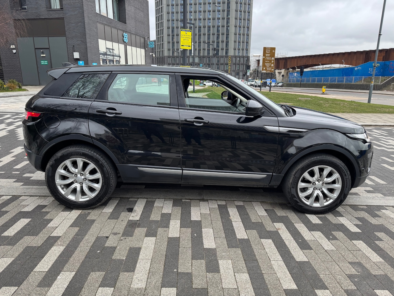 Used Land Rover Range Rover Evoque 2016 for sale - 77643885: Photo 3