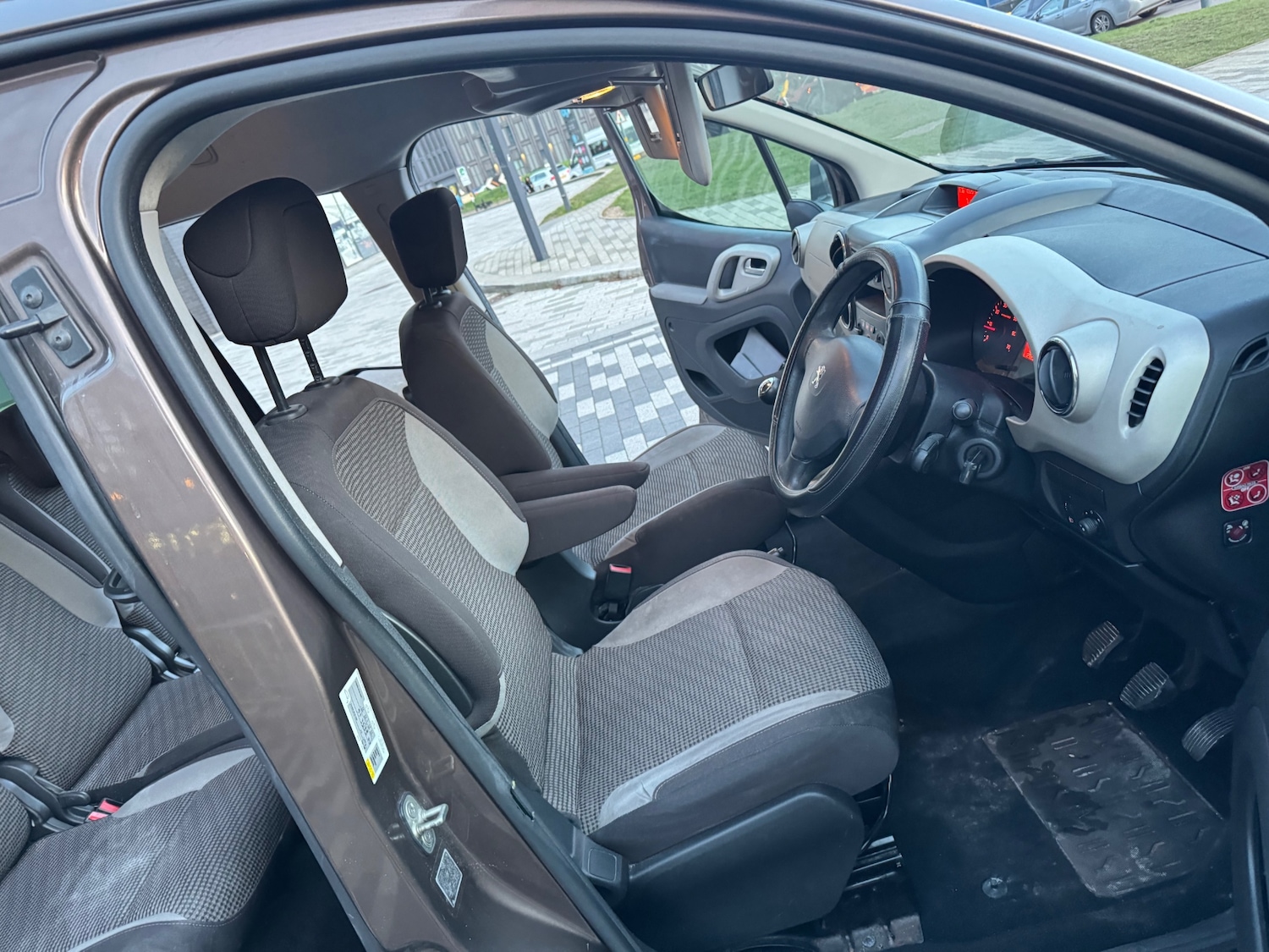 Used Peugeot Partner Tepee 2013 for sale - 77129857: Photo 18