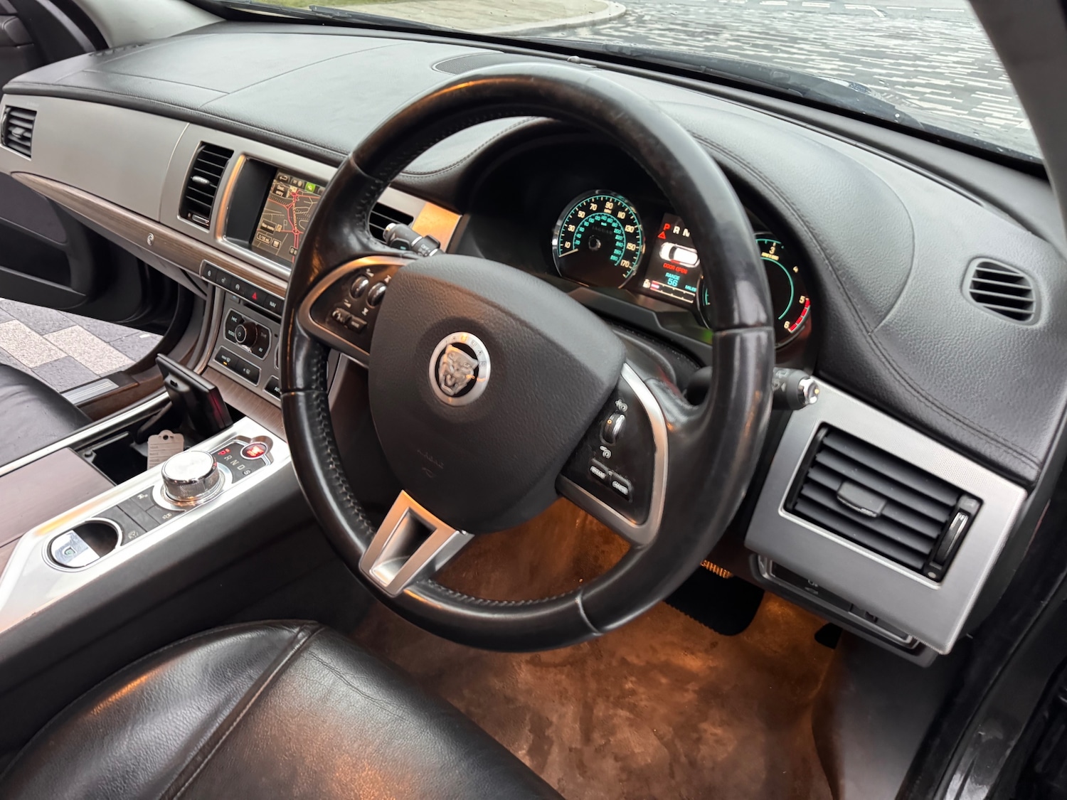 Used Jaguar XF 2014 for sale - 77278460: Photo 9