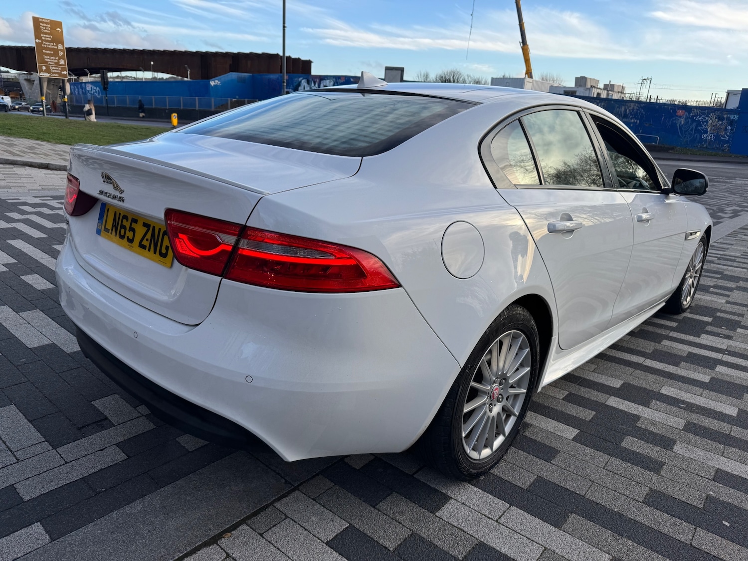 Used Jaguar XE 2015 for sale - 76785488: Photo 14