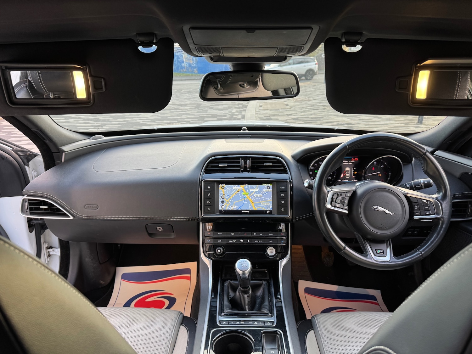 Used Jaguar XE 2015 for sale - 76785488: Photo 8