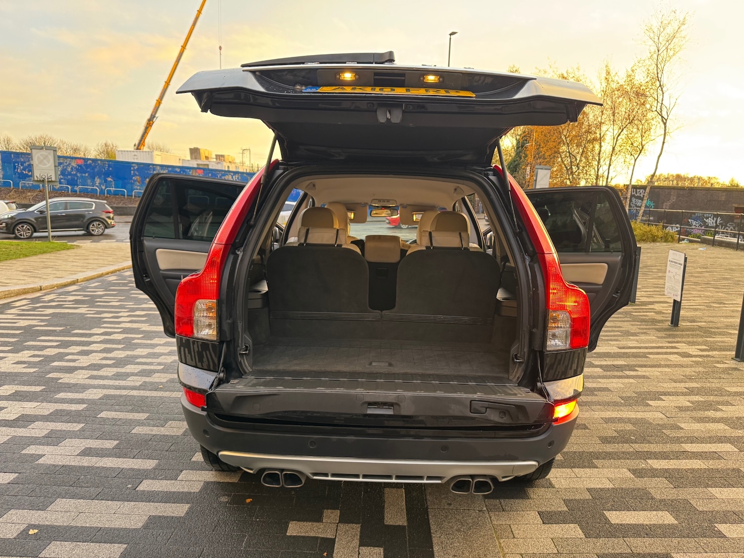 Used Volvo XC90 2010 for sale - 76825786: Photo 10