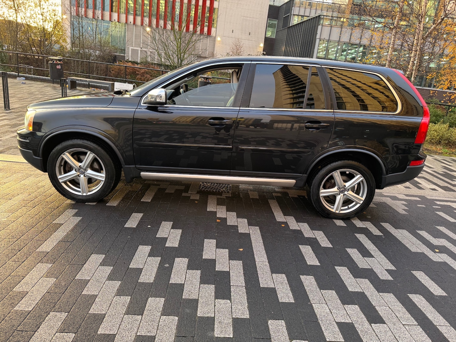 Used Volvo XC90 2010 for sale - 76825786: Photo 5