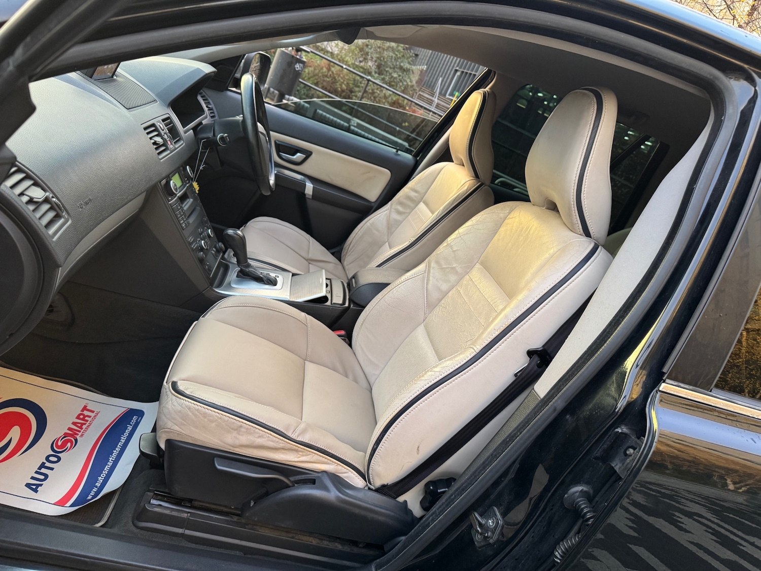 Used Volvo XC90 2010 for sale - 76825786: Photo 6