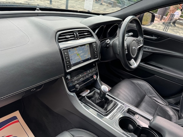 Used Jaguar XE 2016 for sale - 75610431: Photo 16