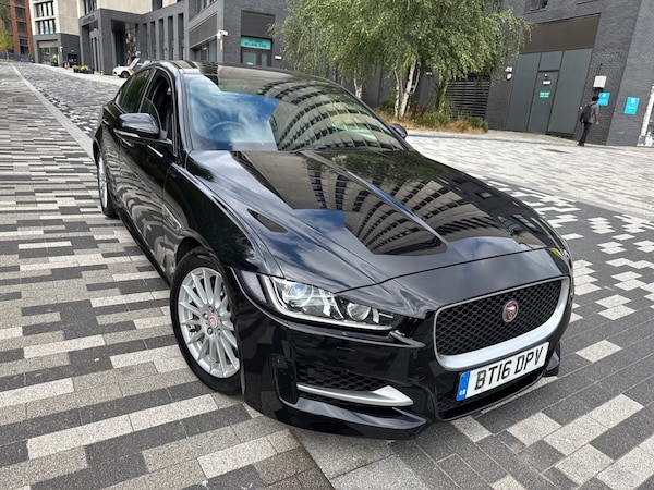 Used Jaguar XE 2016 for sale - 75610431: Photo 1