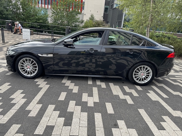 Used Jaguar XE 2016 for sale - 75610431: Photo 5