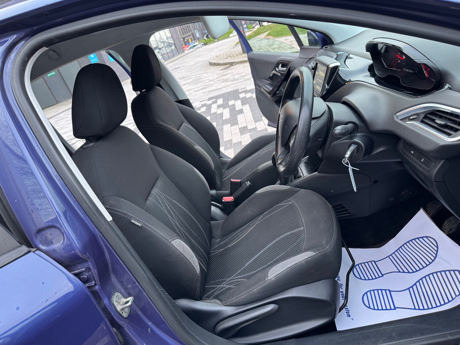 Used Peugeot 208 2014 for sale - 77736264: Photo 17