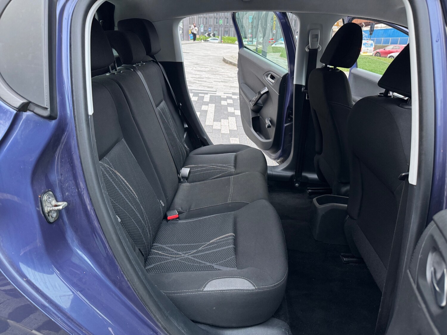 Used Peugeot 208 2014 for sale - 77736264: Photo 8