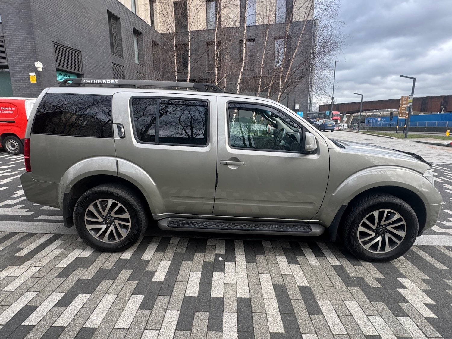 Used Nissan Pathfinder 2009 for sale - 77644072: Photo 3