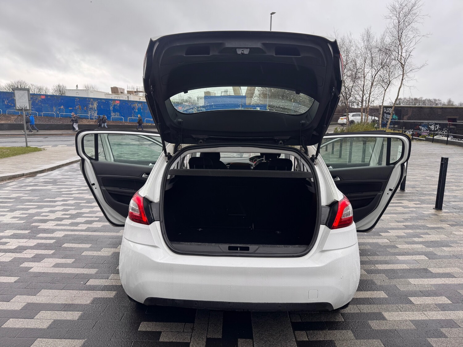 Used Peugeot 308 2014 for sale - 77467849: Photo 10