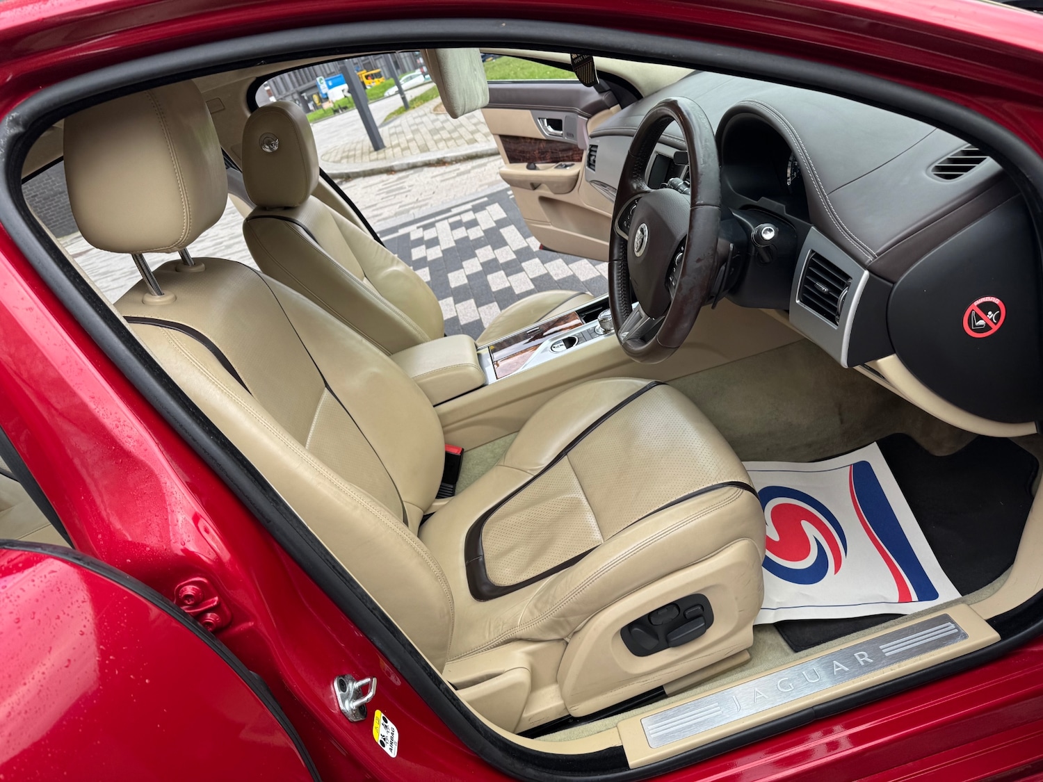 Used Jaguar XF 2013 for sale - 76687593: Photo 18