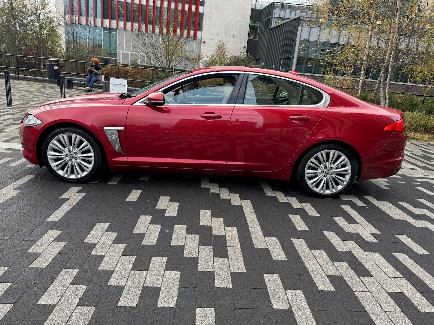 Used Jaguar XF 2013 for sale - 76687593: Photo 5