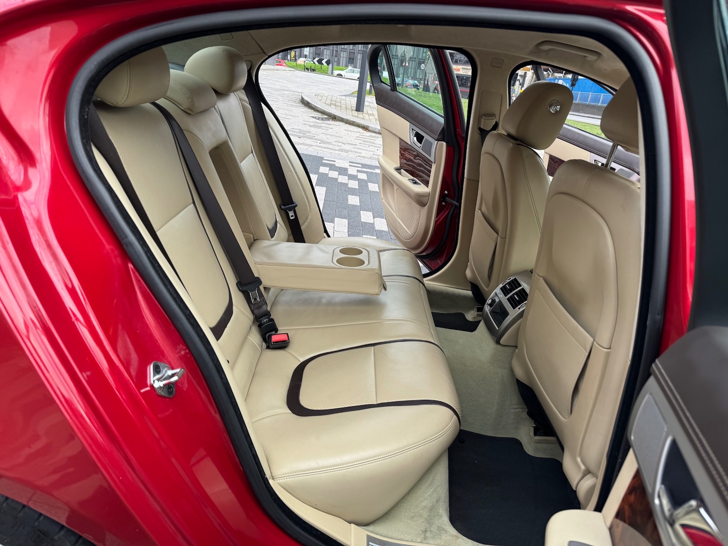 Used Jaguar XF 2013 for sale - 76687593: Photo 7