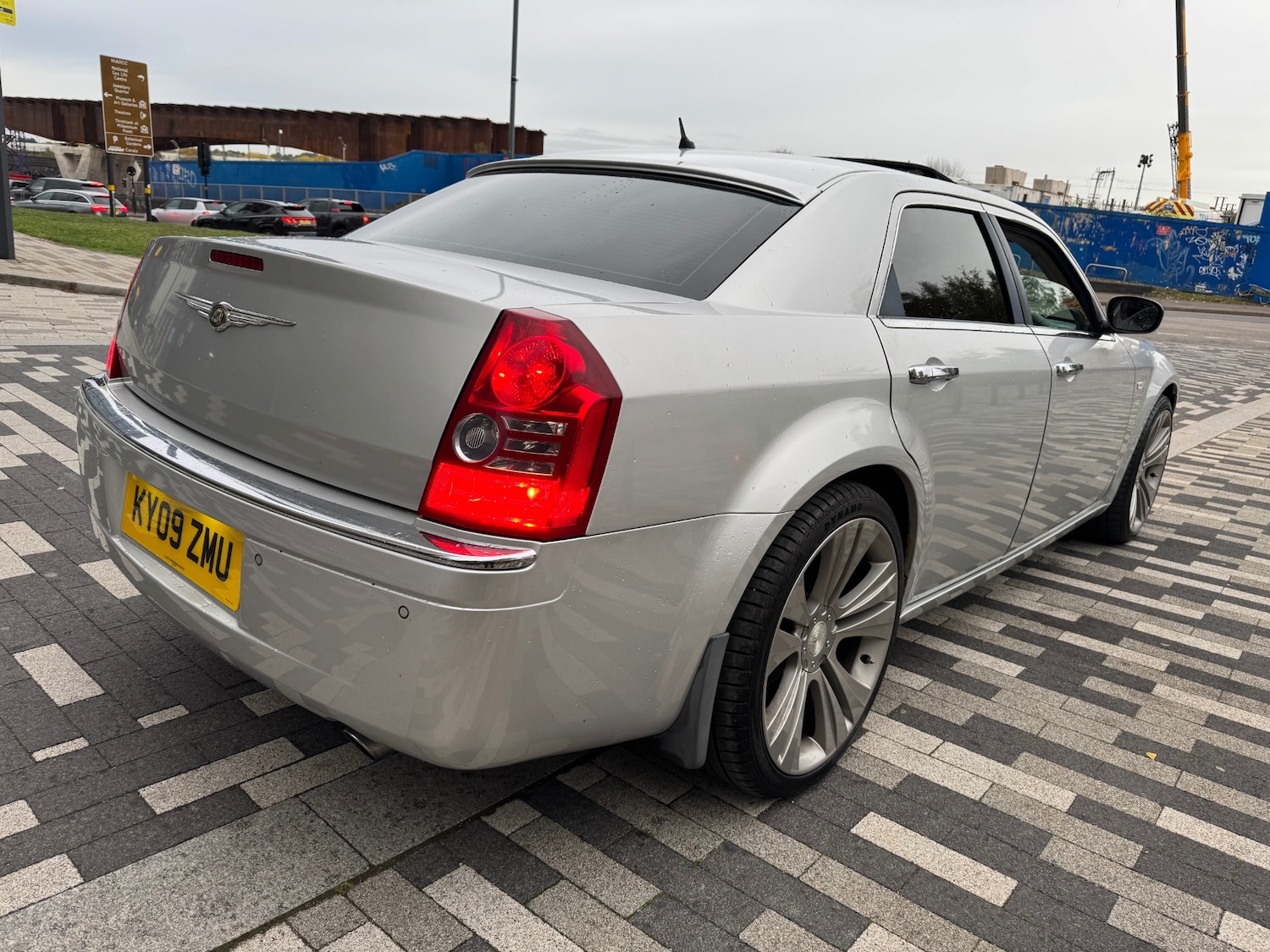 Used Chrysler 300C 2009 for sale - 76418654: Photo 14