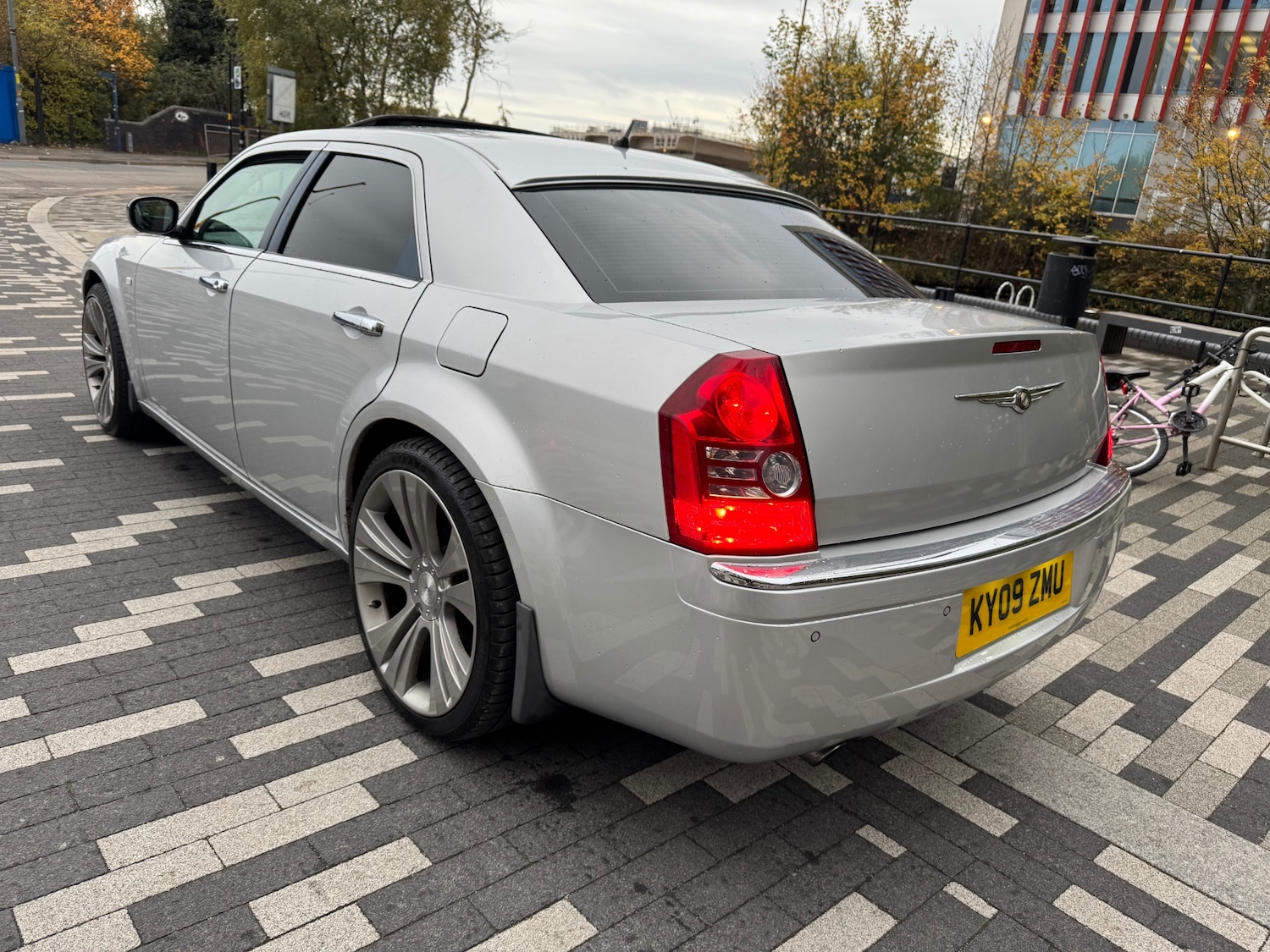 Used Chrysler 300C 2009 for sale - 76418654: Photo 15