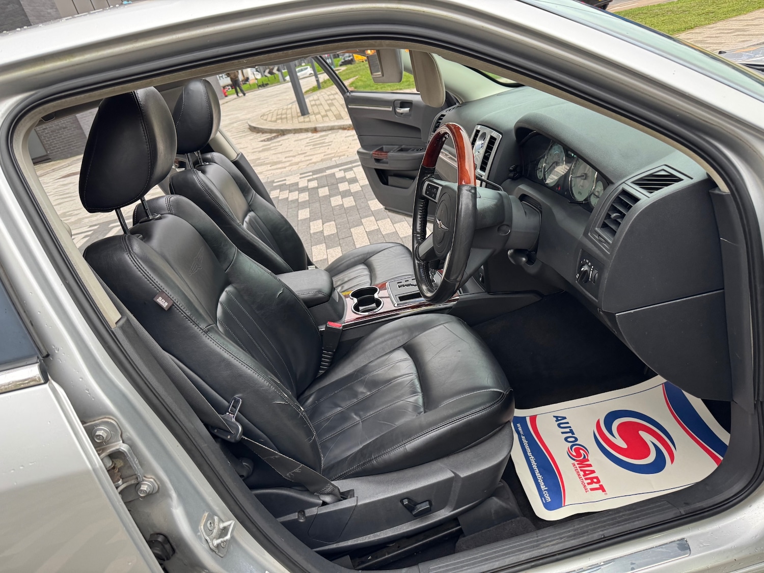 Used Chrysler 300C 2009 for sale - 76418654: Photo 18