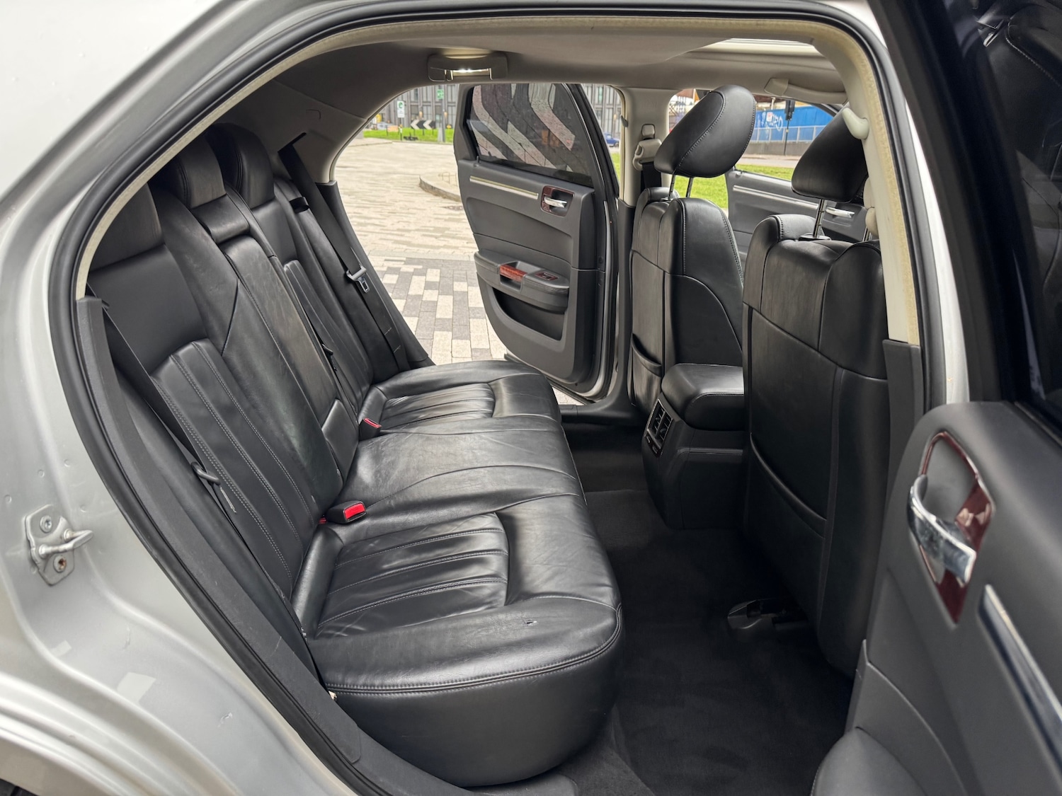 Used Chrysler 300C 2009 for sale - 76418654: Photo 7