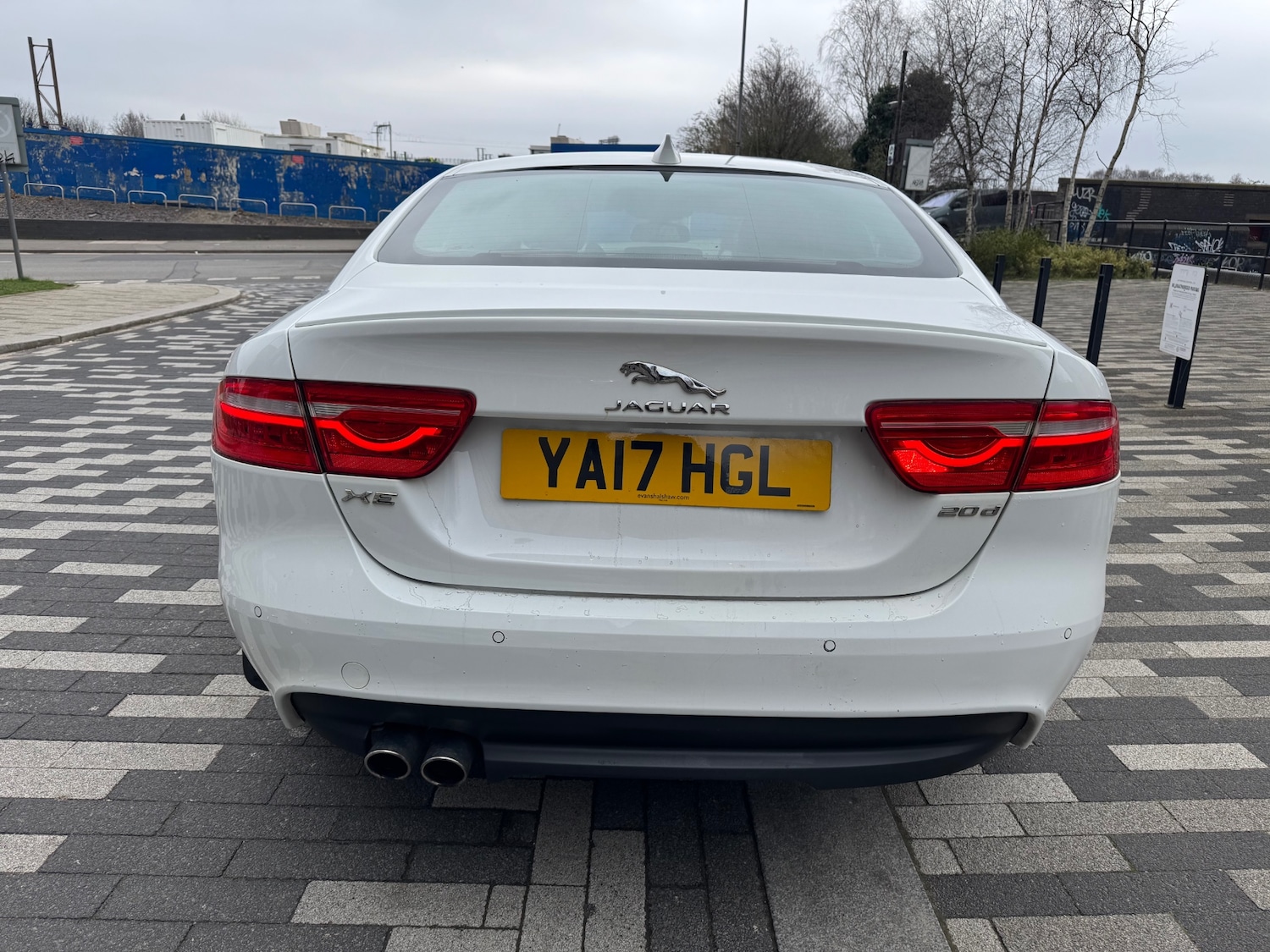 Used Jaguar XE 2017 for sale - 77807552: Photo 4