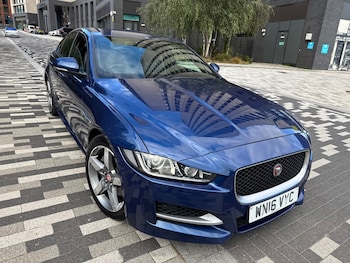 Used Jaguar XE 2016 for sale - 76058368: Photo