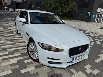 Used Jaguar XE 2016 for sale - 75706352: Photo