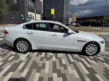 Used Jaguar XE 2016 for sale - 75706352: Photo