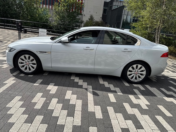 Used Jaguar XE 2016 for sale - 75706352: Photo 5