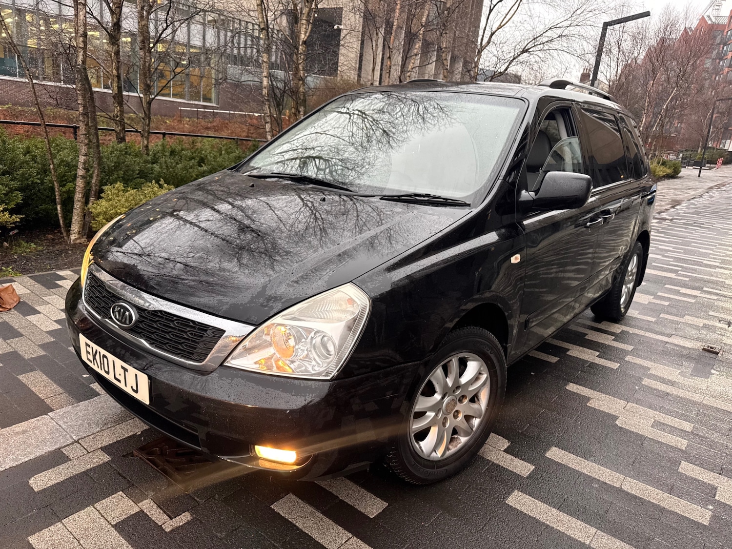 Used Kia Sedona 2010 for sale - 77467846: Photo 13