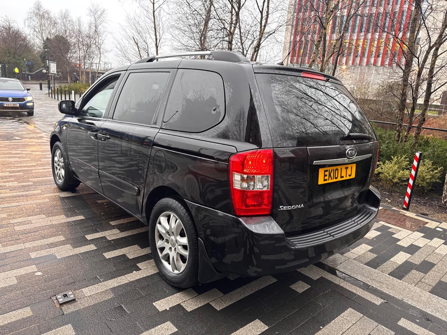 Used Kia Sedona 2010 for sale - 77467846: Photo 15