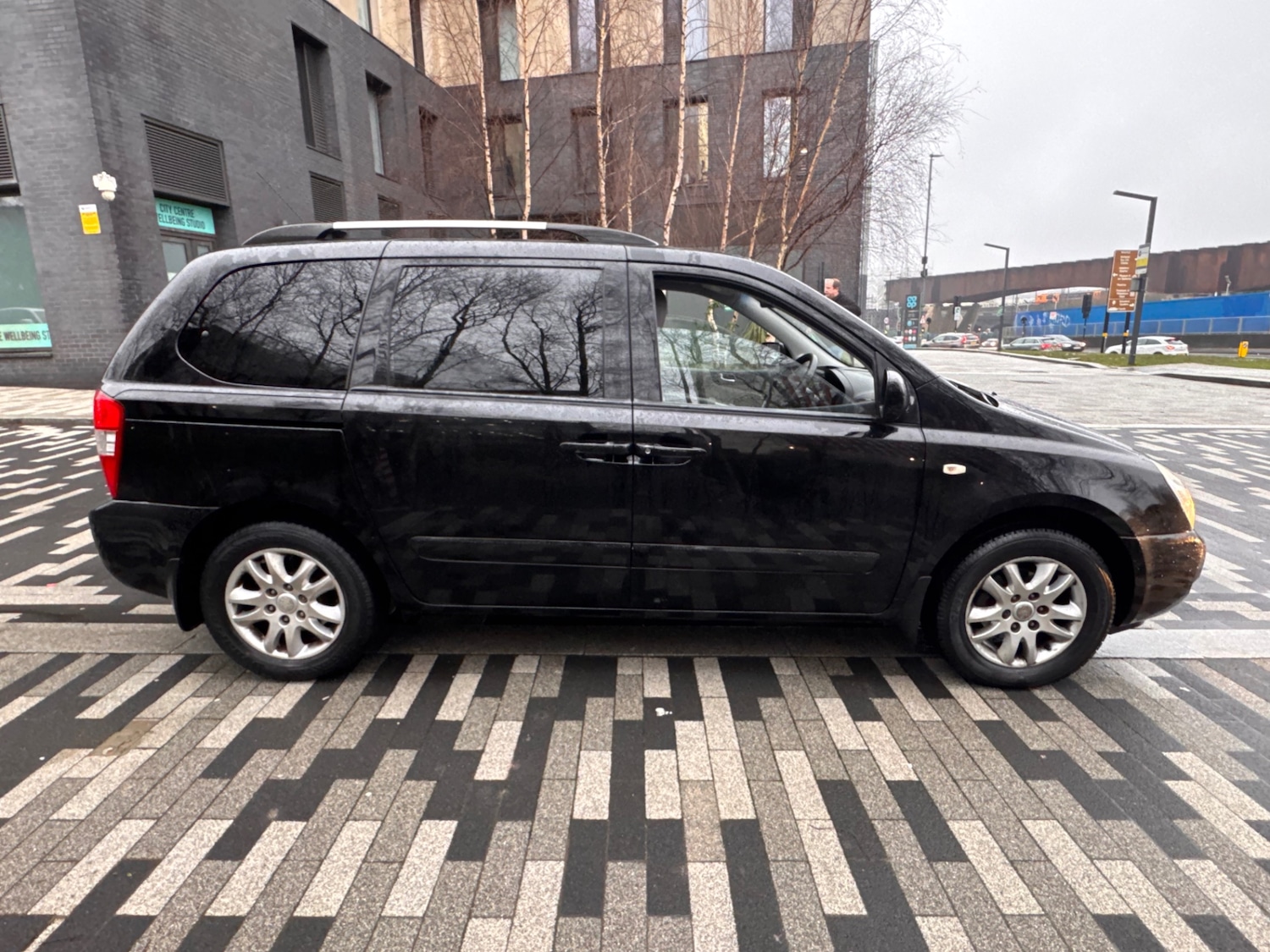 Used Kia Sedona 2010 for sale - 77467846: Photo 3