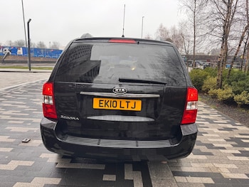 Used Kia Sedona 2010 for sale - 77467846: Photo