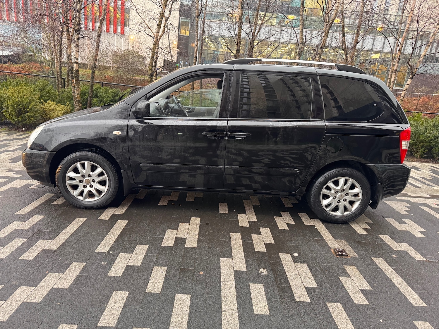 Used Kia Sedona 2010 for sale - 77467846: Photo 5