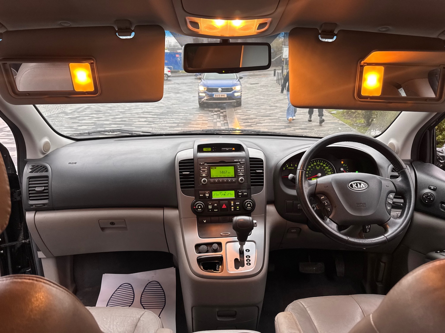 Used Kia Sedona 2010 for sale - 77467846: Photo 8