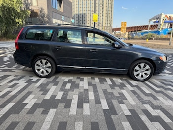 Used Volvo V70 2008 for sale - 79508331: Photo