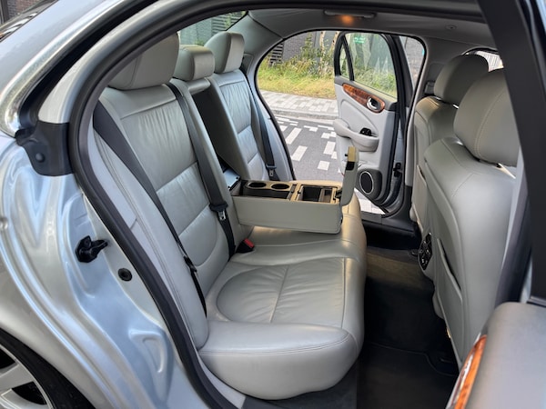 Used Jaguar XJ 2007 for sale - 74919076: Photo 7