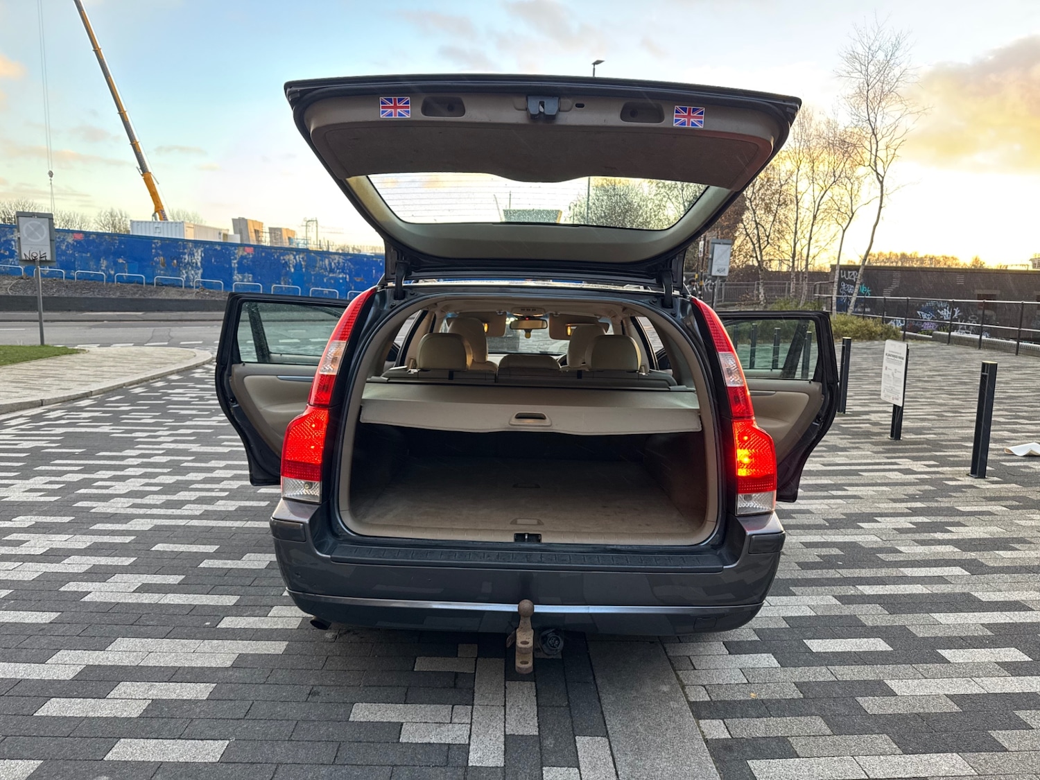 Used Volvo V70 2007 for sale - 76898197: Photo 10