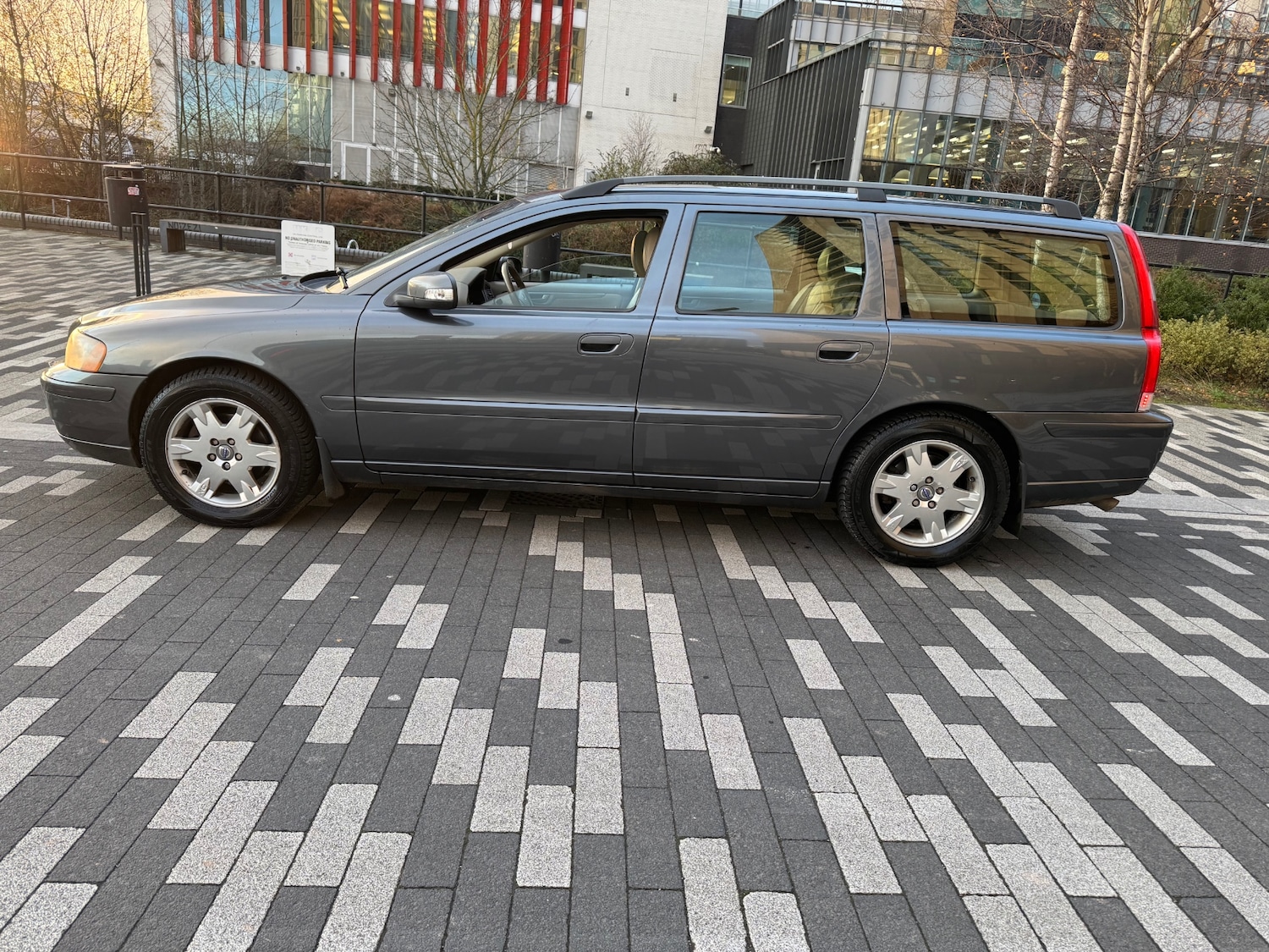 Used Volvo V70 2007 for sale - 76898197: Photo 5